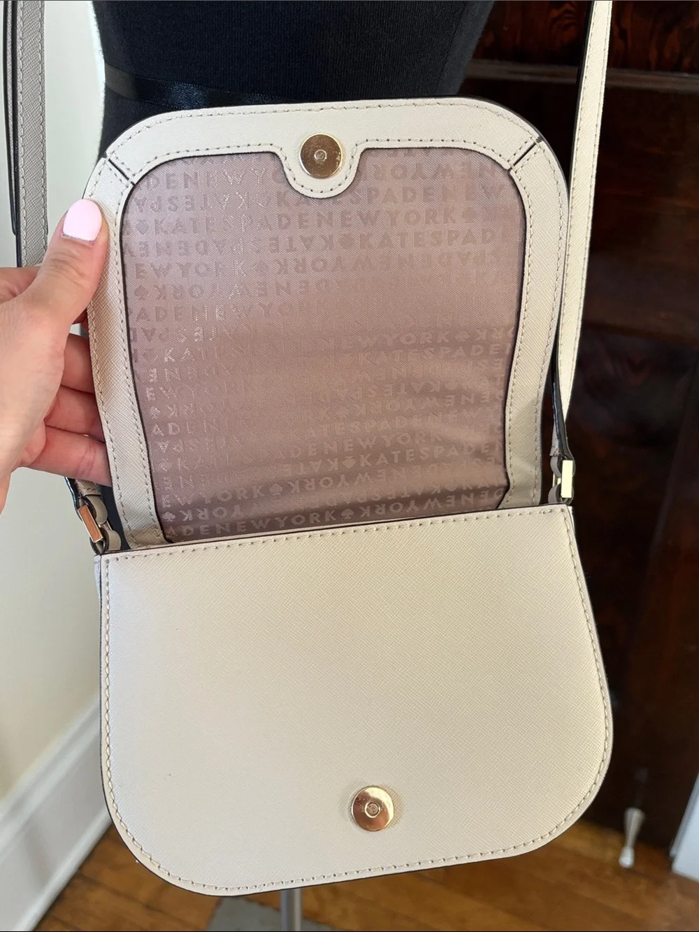 kate spade cream crossbody bag with gold hardware laurel 7x5 excellent condition